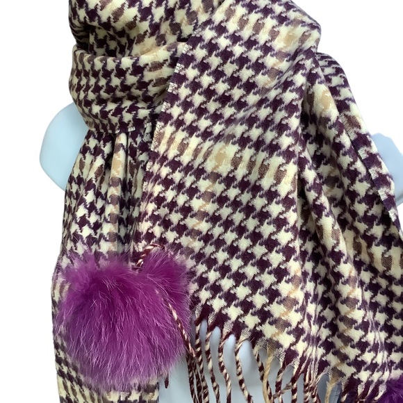 Scarf - Picture 3 of 4